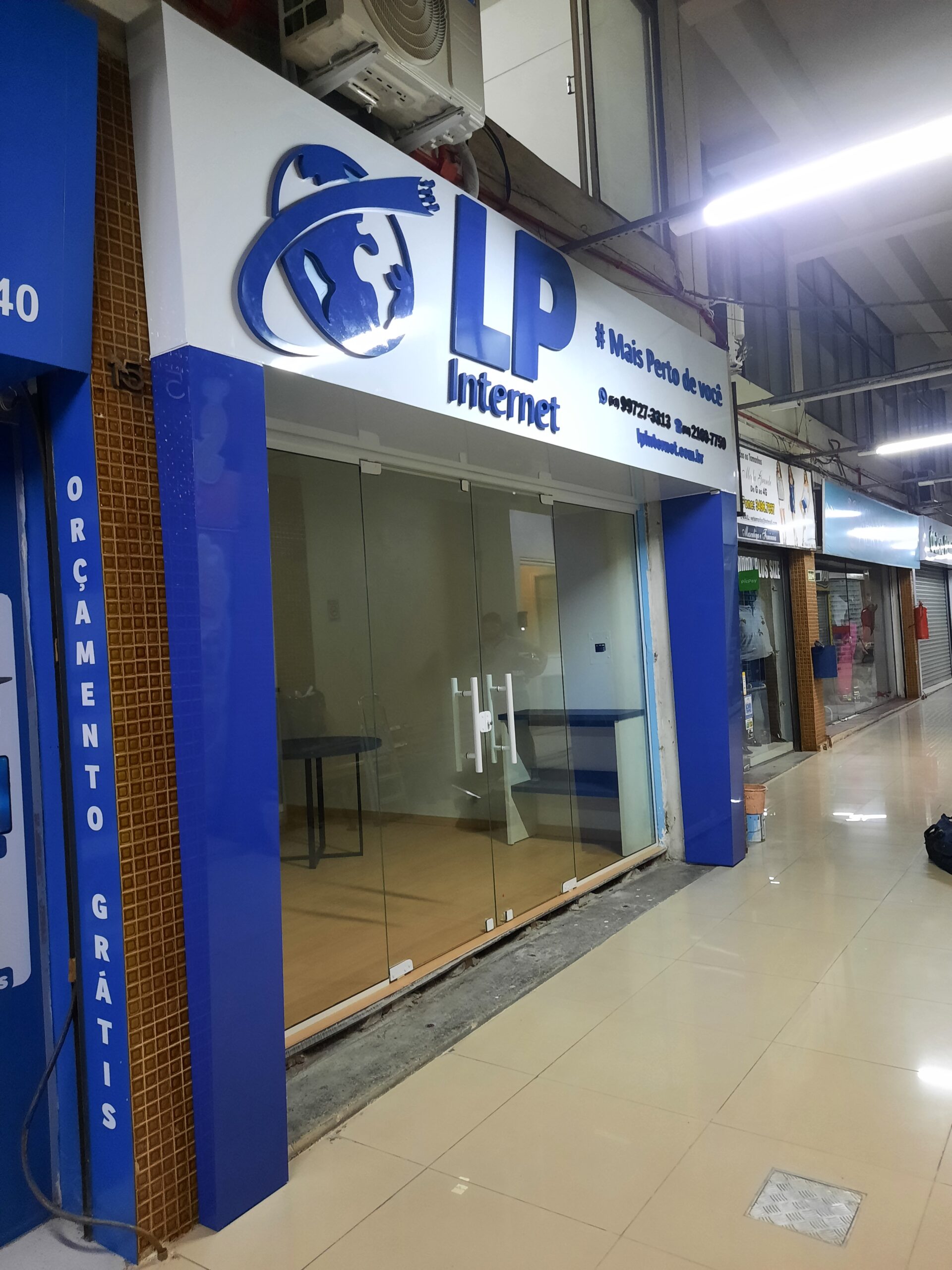 Letras e logos Resolve Tecnologia